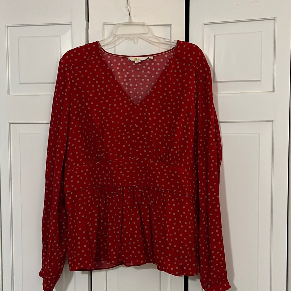 Festive Boden Red Elsie Poinsettia Blouse EUC, perfect for the holidays